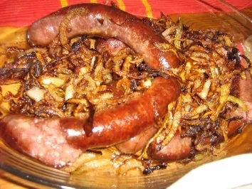 Rezept: Bauernbratwurst mit gerösteten Zwiebeln und Brot Bild Nr. 3 Bauernbratwurst mit gerösteten Zwiebeln und Brot - Rezept - Bild Nr. 3