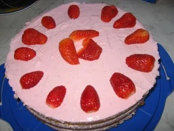 Erdbeer-Quark-Torte - Rezept