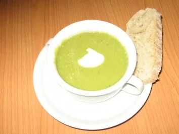 Rezept: Brokkolisuppe Brokkolisuppe - Rezept