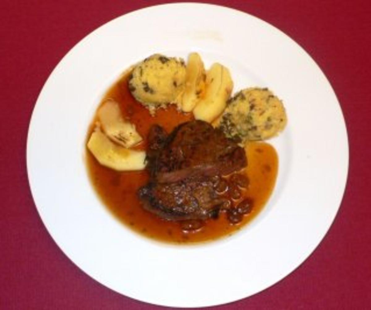 Rindersauerbratensteak mit Verjus-Soße und Morchelpolenta - Rezept - Bild Nr. 2