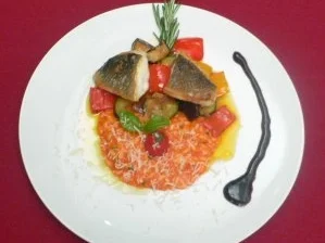 Filet von der Dorade auf Ratatouillegemüse und Tomatenrisotto - Rezept - Bild Nr. 2