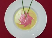 Kartoffelsüppchen mit Rote-Bete-Schaum - Rezept - Bild Nr. 2