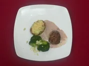 Pfeffriges Schweinemedaillon mit Sandkartoffel und Brokkoli - Rezept - Bild Nr. 2