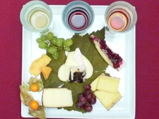 Rezept: Käsevariationen mit Frucht und Schuss Bild Nr. 2 Käsevariationen mit Frucht und Schuss - Rezept - Bild Nr. 2