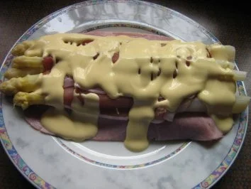 Rezept: Spargel-Schinken-Toast mit Sauce Hollandaise und Parmesan überbacken Bild Nr. 5 Spargel-Schinken-Toast mit Sauce Hollandaise und Parmesan überbacken - Rezept - Bild Nr. 5