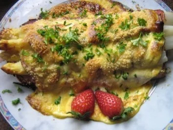 Rezept: Spargel-Schinken-Toast mit Sauce Hollandaise und Parmesan überbacken Bild Nr. 7 Spargel-Schinken-Toast mit Sauce Hollandaise und Parmesan überbacken - Rezept - Bild Nr. 7