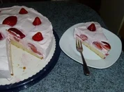 Erdbeer-Quark-Sahnetorte für eilige - Rezept