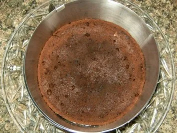 Schokoladen - Kirschtorte mit Eierlikörcreme - Rezept - Bild Nr. 7