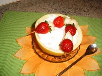 Melone gefüllt mit Sahne -Quark - Rezept
