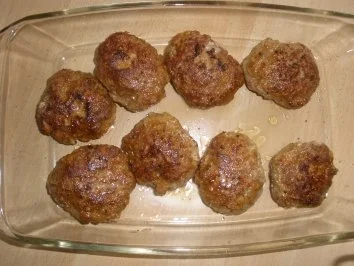 Rezept: Gratinierte Pizza-Frikadellen Bild Nr. 3 Gratinierte Pizza-Frikadellen - Rezept - Bild Nr. 3