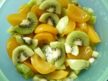 Rezept: Waldmeister - Bowle Bild Nr. 4 Waldmeister - Bowle - Rezept - Bild Nr. 4