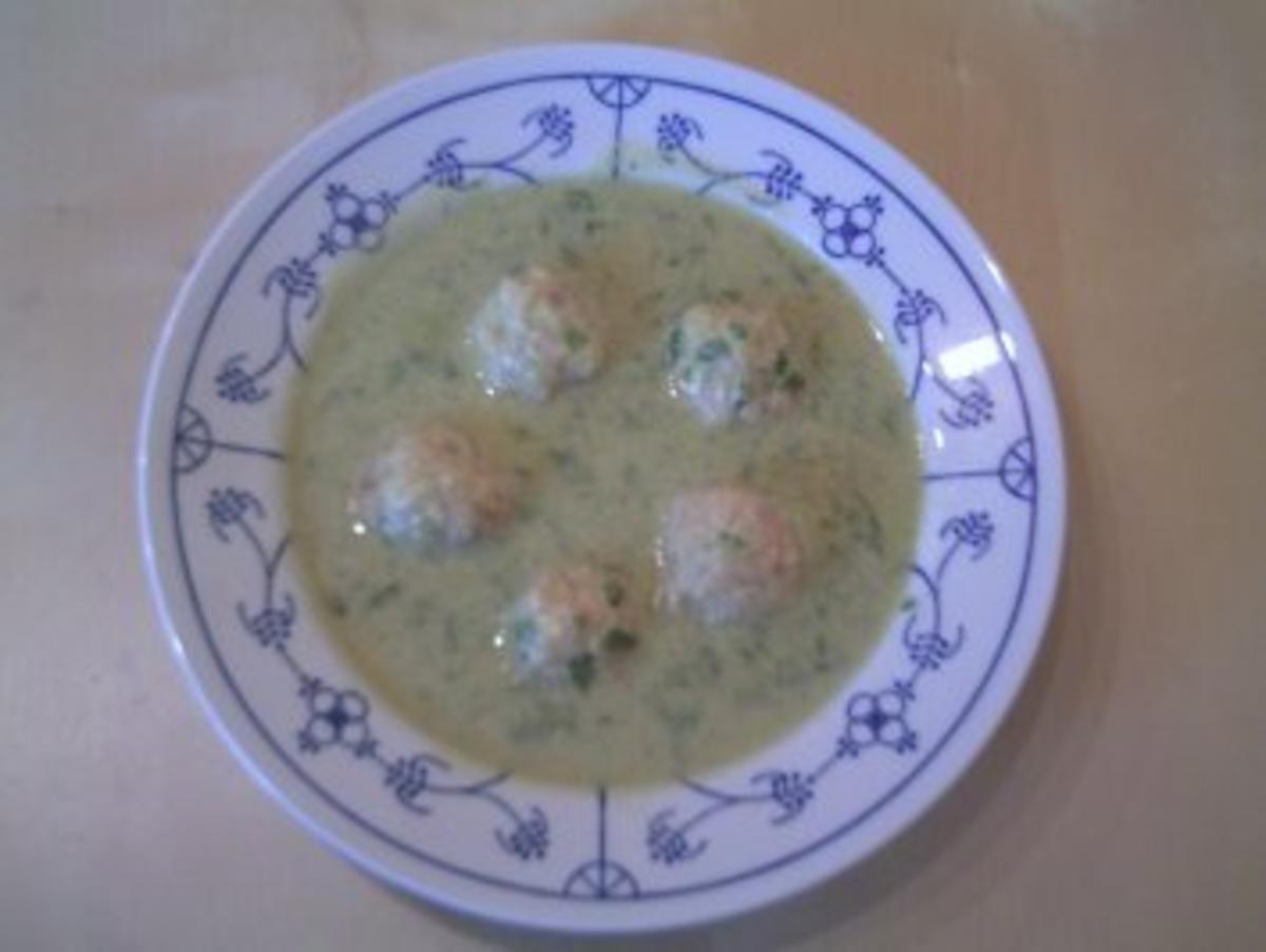 Bärlauchsuppe mit Klößchen - Rezept mit Bild - kochbar.de