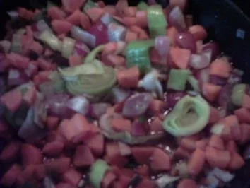 Gebratene Jagdwurst-Scheiben,gedünstetes Mischgemüse mit gebr. Champignons im Rührereimant - Rezept - Bild Nr. 3