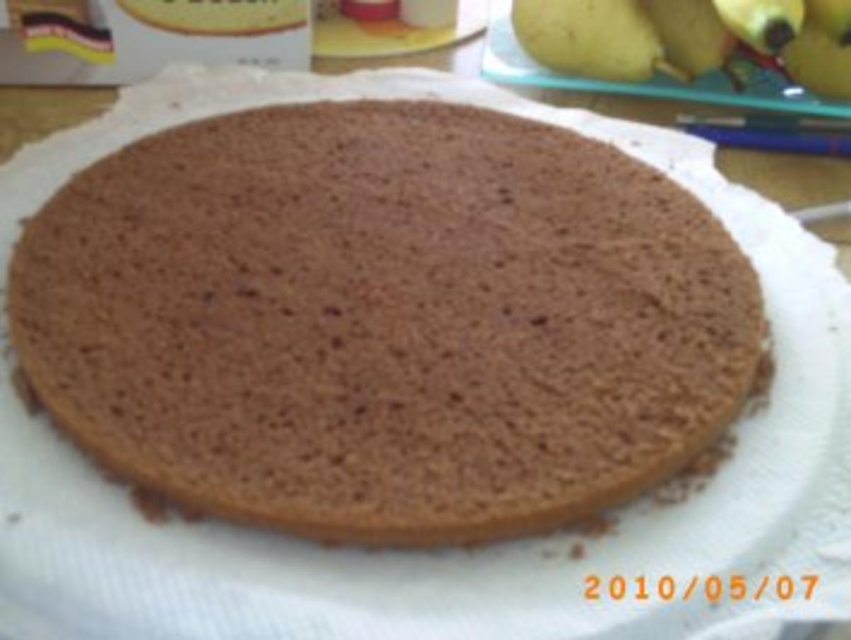 Torten: Schwarzwälder Erdbeertorte - meine Torte zum Muttertag - Rezept - Bild Nr. 4