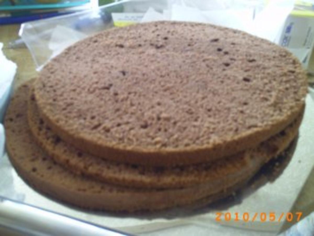 Torten: Schwarzwälder Erdbeertorte - meine Torte zum Muttertag - Rezept - Bild Nr. 5