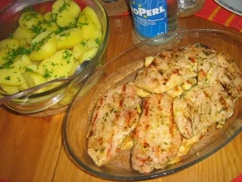 Spargel unter gerösteten Semmelbröseln an Kartoffeln mit 2-erlei Fleisch vom Grill - Rezept - Bild Nr. 7