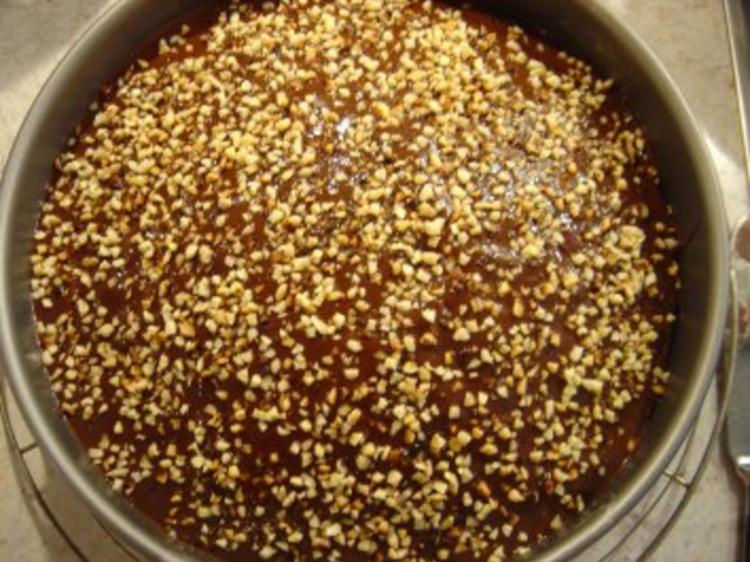 Choco Crossie Eierlikörkuchen, 28er Springform - einfach - 420 kcal/100g Choco Crossie Eierlikörkuchen, 28er Springform - einfach - 420 kcal/100g