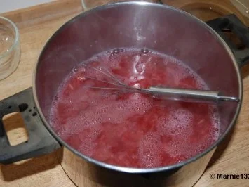 Rezept: Rhabarber-Wein Pudding Bild Nr. 7 Rhabarber-Wein Pudding - Rezept - Bild Nr. 7