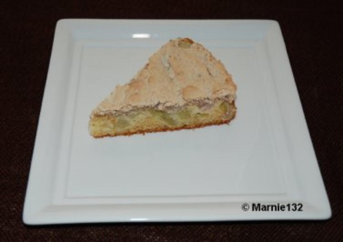 Bilder für Rhabarberkuchen mit Rhabarber frisch und Margarine - Rezept