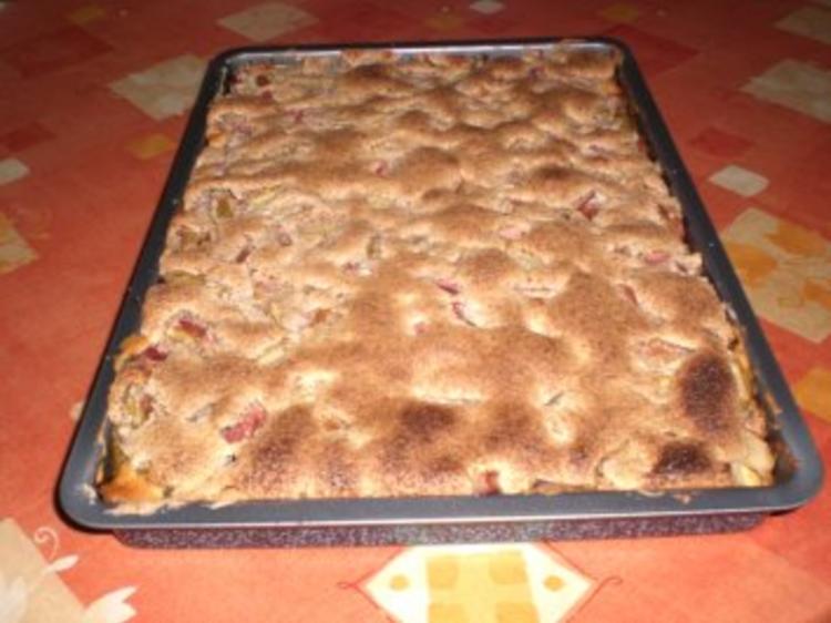 Rhabarberkuchen vom Blech - Rezept mit Bild - kochbar.de