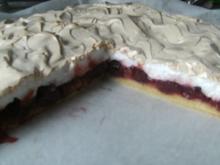 Rharbarber-Kirsch-Kuchen mit Baiser-Decke - Rezept