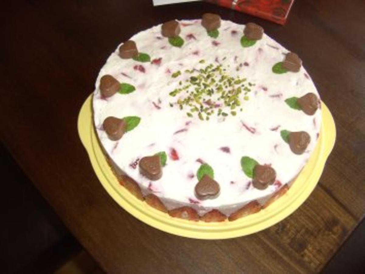 Erdbeer-Sekt-Torte zum Muttertag - Rezept - Bild Nr. 2