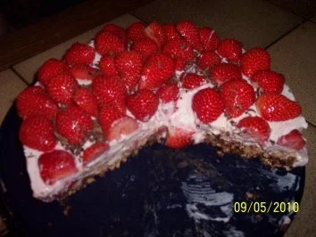 Rezept: Erdbeer - Schokoknusper - Torte Erdbeer - Schokoknusper - Torte - Rezept