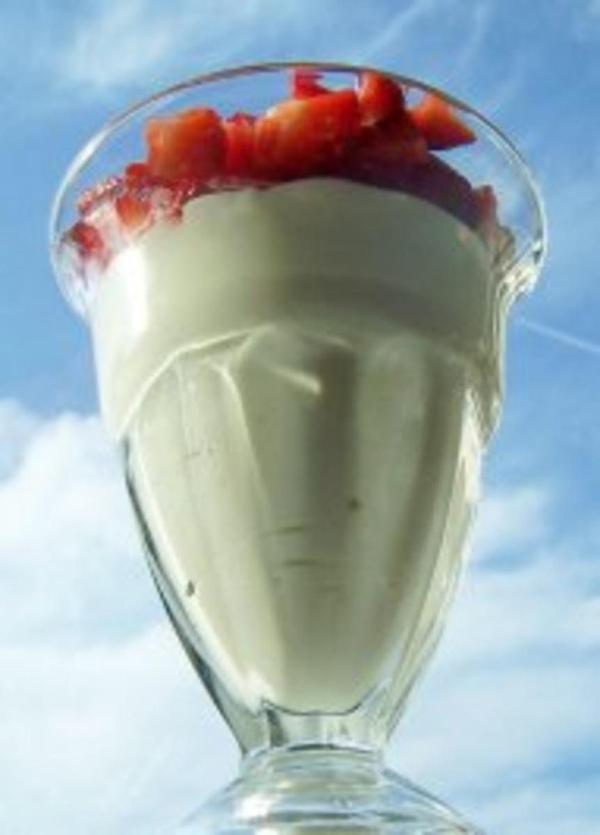 Dessert: Quark-Creme mit Erdbeeren - Rezept
