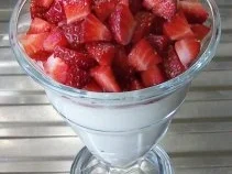Dessert: Quark-Creme mit Erdbeeren - Rezept - Bild Nr. 2