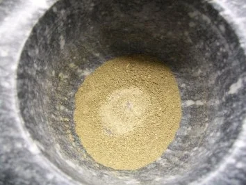 Kalbsfilet auf cremiger Trüffelpolenta zu frittierten Zucchiniblüten an Morchelschaum - Rezept - Bild Nr. 5