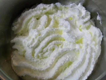 Kalbsfilet auf cremiger Trüffelpolenta zu frittierten Zucchiniblüten an Morchelschaum - Rezept - Bild Nr. 8