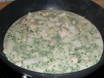 Filet mit Spargel auf Nudelbett - Rezept - Bild Nr. 2