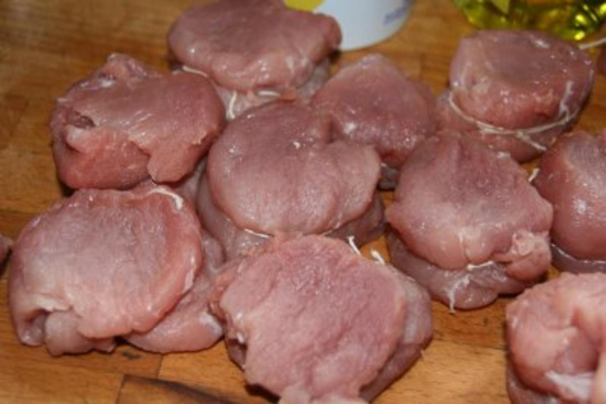 Schwein: Filet mit Cornflakes-Bärlauch-Haube und Spargel mit jungen Kartoffeln - Rezept - Bild Nr. 4