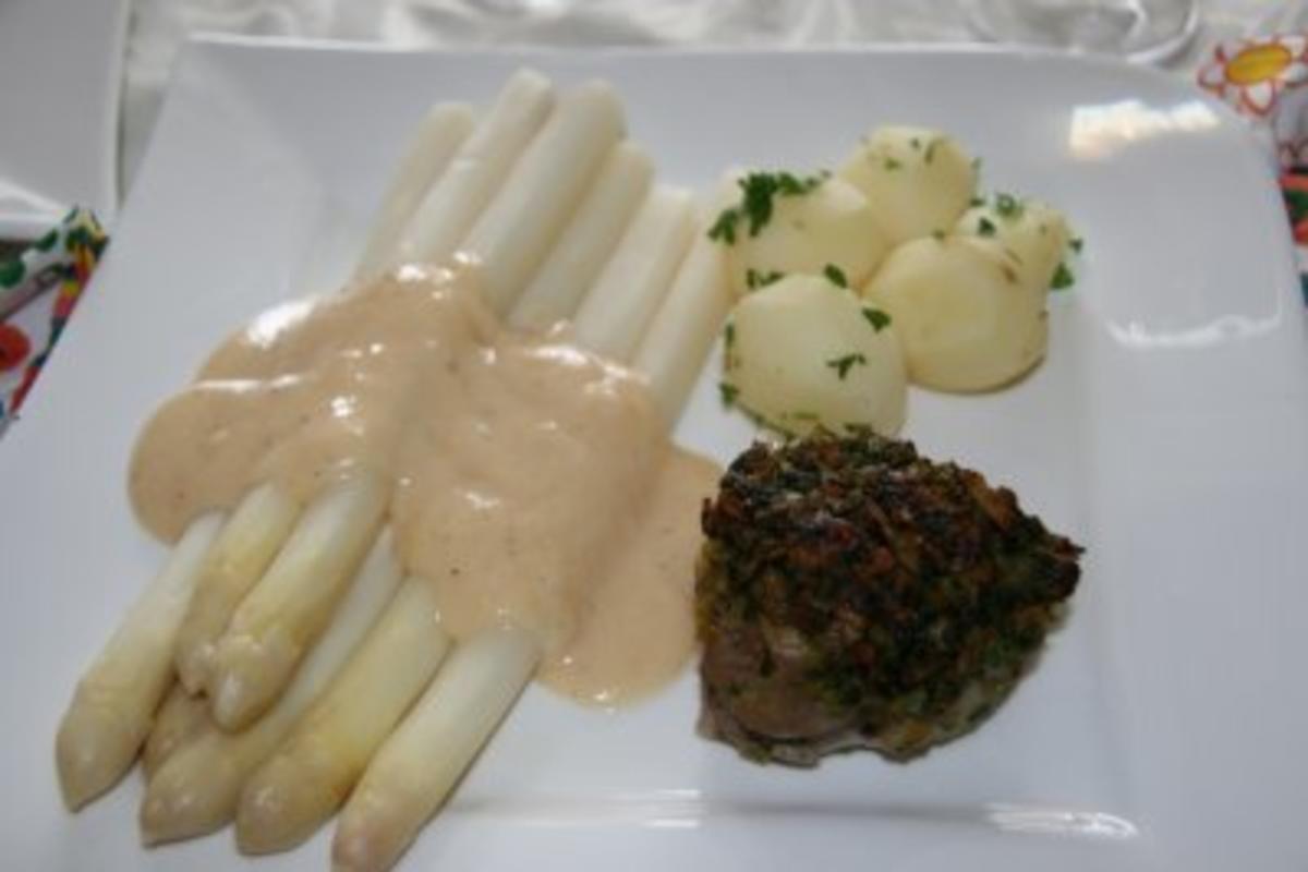 Schwein: Filet mit Cornflakes-Bärlauch-Haube und Spargel mit jungen Kartoffeln - Rezept - Bild Nr. 2