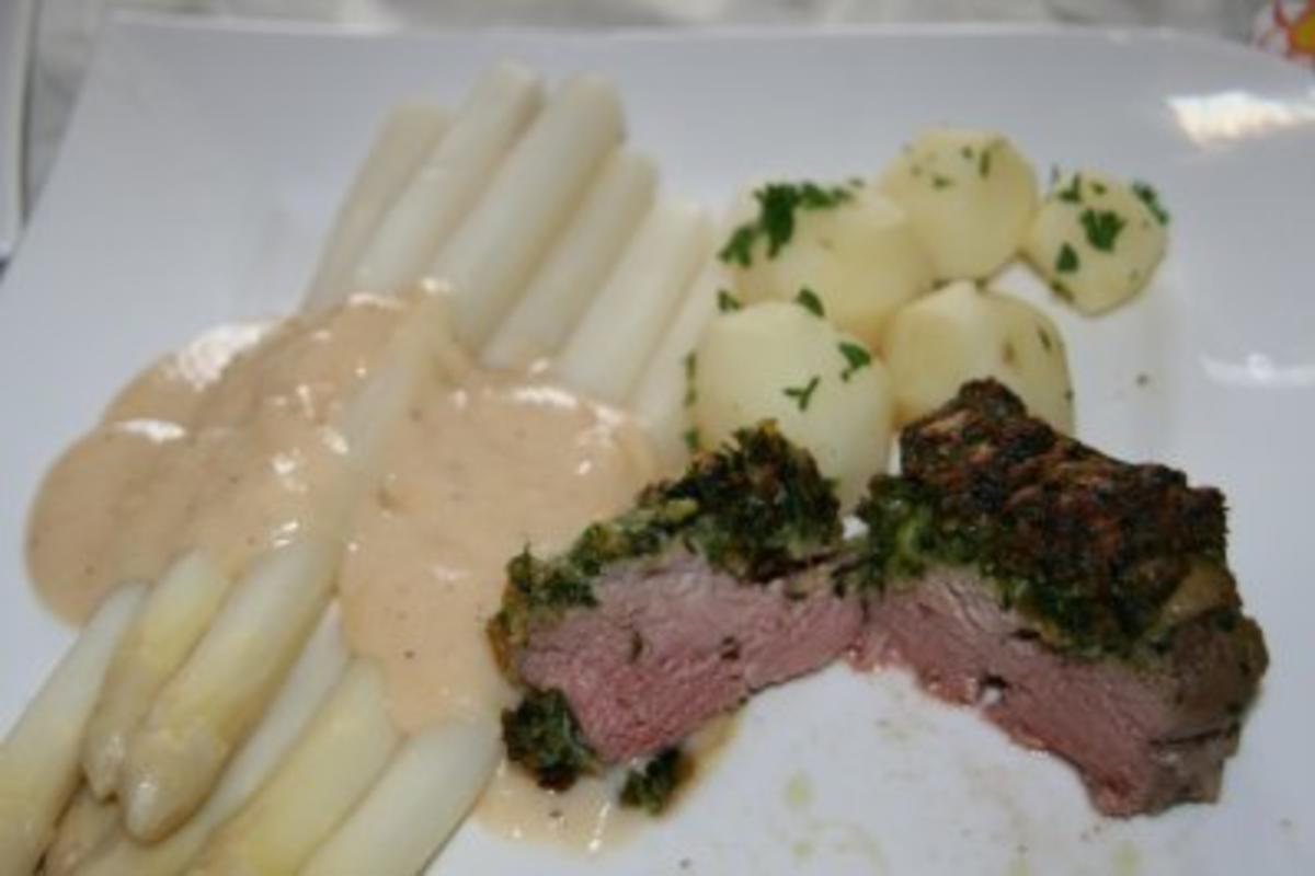 Schwein: Filet mit Cornflakes-Bärlauch-Haube und Spargel mit jungen Kartoffeln - Rezept - Bild Nr. 10