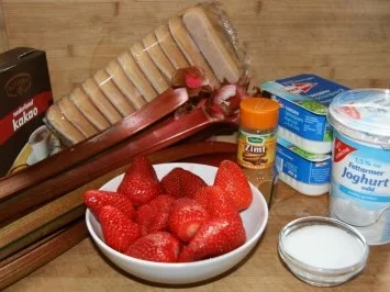 Dessert: Rhabarber-Erdbeer-Tiramisu - Rezept - Bild Nr. 2