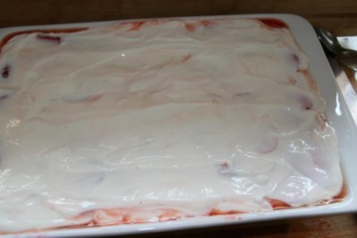 Dessert: Rhabarber-Erdbeer-Tiramisu - Rezept - Bild Nr. 8
