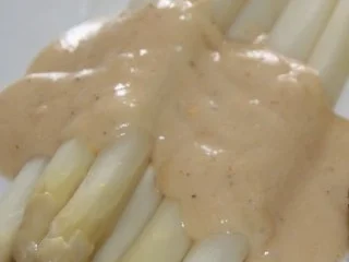 Spargel: Soße zum Spargel - Rezept