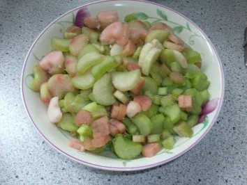 Apfel-Rhabarber-Vanille-Kuchen - Rezept - Bild Nr. 2