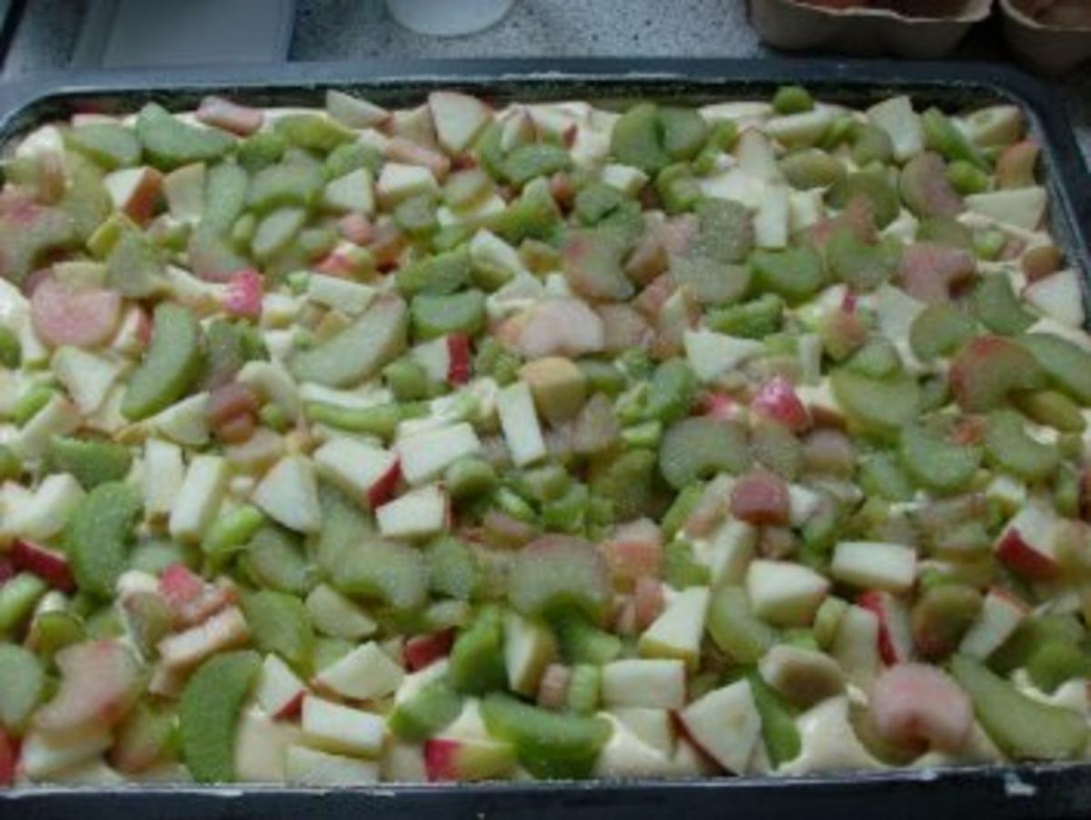 Apfel-Rhabarber-Vanille-Kuchen - Rezept - Bild Nr. 4