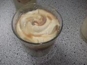 beschwipste Vanilleschaum-Creme mit Cappuccino-Sahne - Rezept