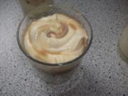 beschwipste Vanilleschaum-Creme mit Cappuccino-Sahne - Rezept