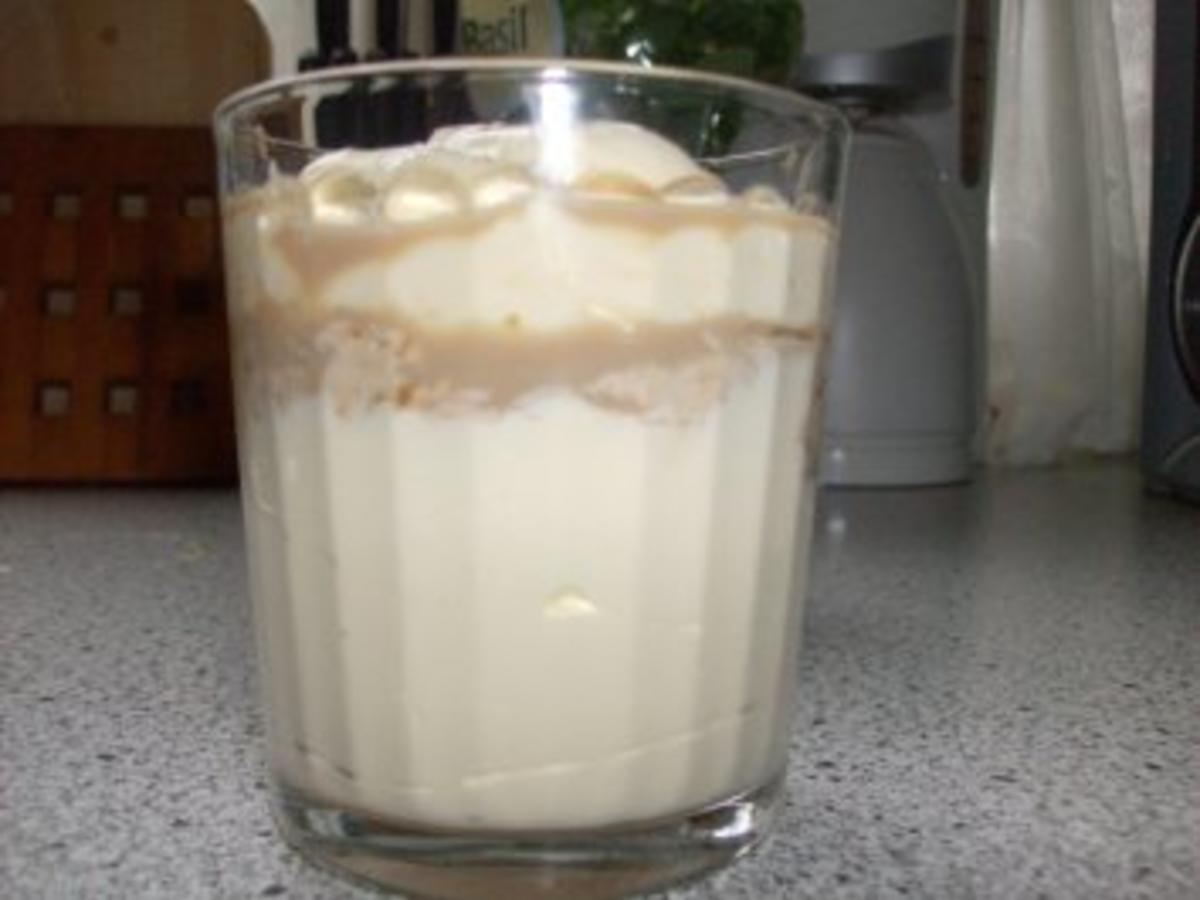 Beschwipste Vanilleschaum Creme mit Cappuccino Sahne - einfach - von ...