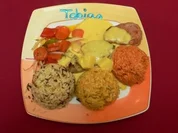 Schweinemedaillons an Curry-Ananassoße und drei Reissorten mit Thai-Gemüse - Rezept - Bild Nr. 2
