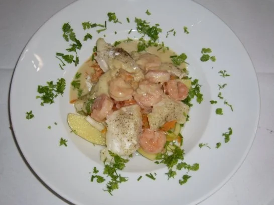 Bourride aus Fisch-Variationen u. karamellisierten Scampi - Rezept