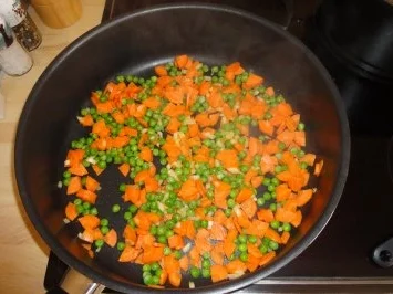 Schnelles rotes Hühnerfrikassee - Rezept - Bild Nr. 3