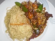  Süß - scharfes Rindfleisch mit Sesamnudeln - Rezept