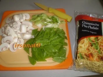 Rezept: Süß - scharfes Rindfleisch mit Sesamnudeln Bild Nr. 6 Süß - scharfes Rindfleisch mit Sesamnudeln - Rezept - Bild Nr. 6