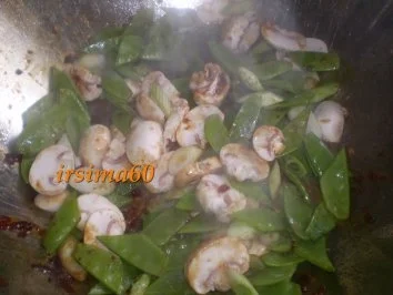 Rezept: Süß - scharfes Rindfleisch mit Sesamnudeln Bild Nr. 8 Süß - scharfes Rindfleisch mit Sesamnudeln - Rezept - Bild Nr. 8