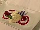 Weiße Schokoladenmousse auf Himbeerspiegel mit grünem Tee - Rezept